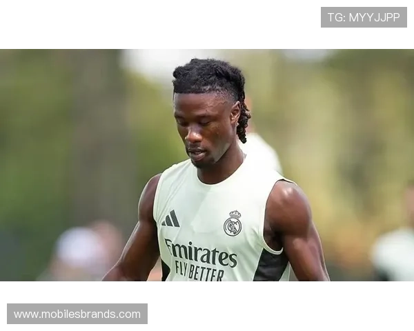 卡马文加教练点评年轻球员表现，展现出色潜力迎接球队未来挑战