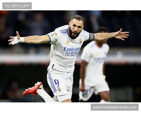 本泽马进球效率稳定性分析:是否被战术角色所限制? 本泽马进球效率稳定性分析:是否被战术角色所限制?