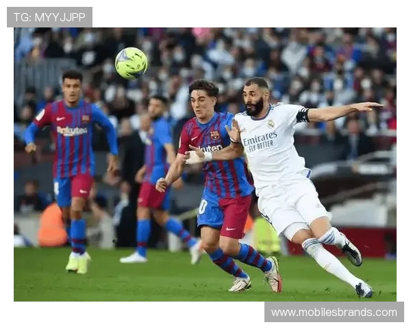 德佩职业轨迹：从里昂到巴萨再到马竞，状态回暖备受期待