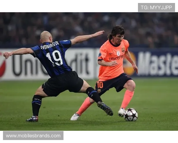 梅西欧冠关键战“隐身”表现解析：战术角色与比赛影响力探因